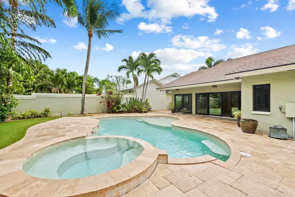 141 Sand Pine DR, Jupiter, FL 33477