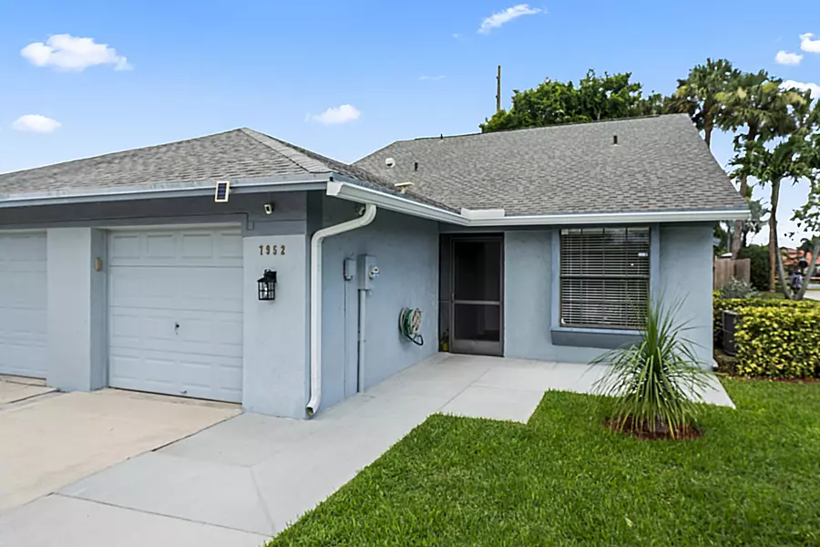 7952 Aztec CT, Lake Worth, FL 33463