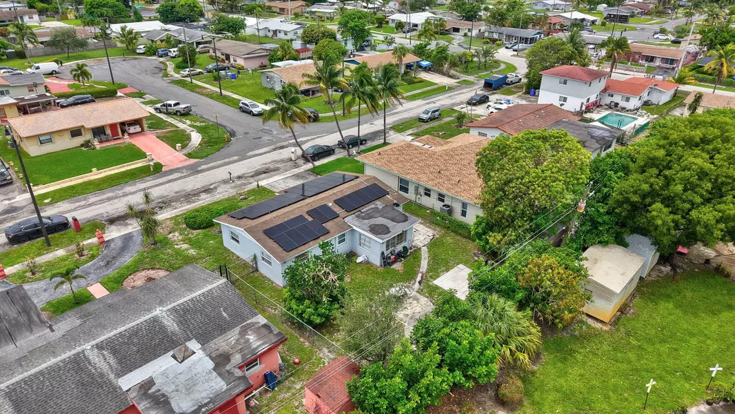 2341 NW 12th CT, Pompano Beach, FL 33069