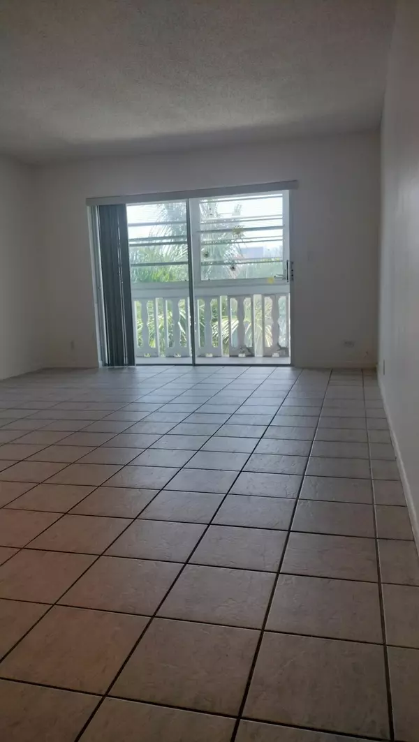 Hallandale Beach, FL 33009,218 NE 12th AVE 506