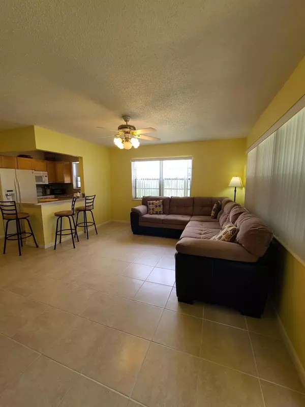 West Palm Beach, FL 33417,133 Camden F