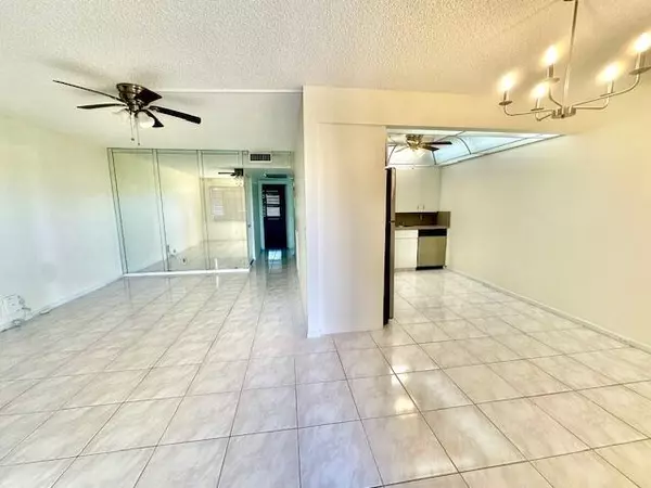 Boca Raton, FL 33434,3004 Newcastle A