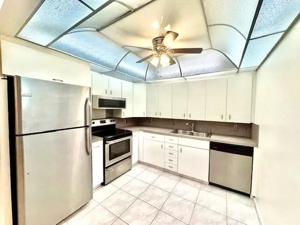 Boca Raton, FL 33434,3004 Newcastle A