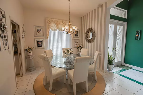 Port Saint Lucie, FL 34986,618 SW Lake Charles CIR