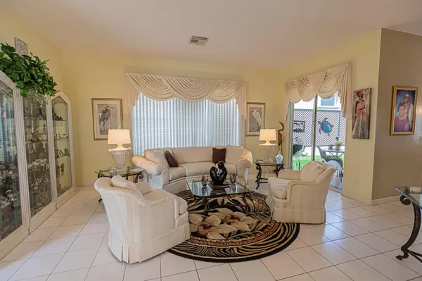Port Saint Lucie, FL 34986,618 SW Lake Charles CIR