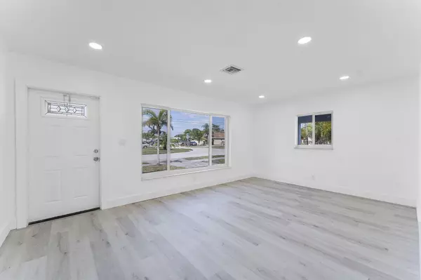 Deerfield Beach, FL 33441,240 NW 5th ST