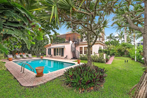 West Palm Beach, FL 33401,194 Almeria RD