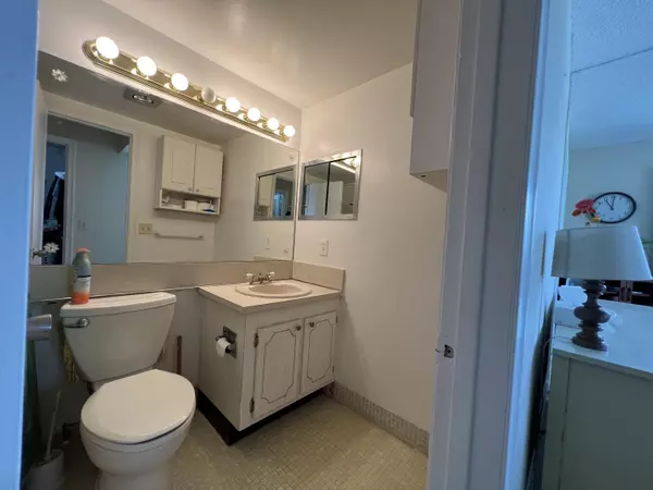 West Palm Beach, FL 33417,113 E Easthampton E,