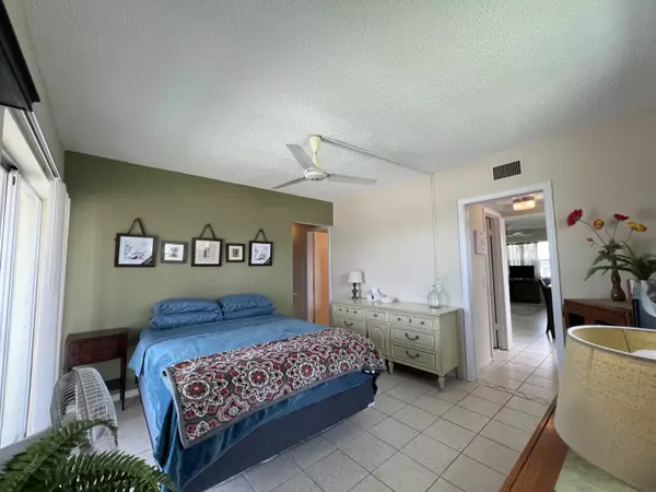 West Palm Beach, FL 33417,113 E Easthampton E,