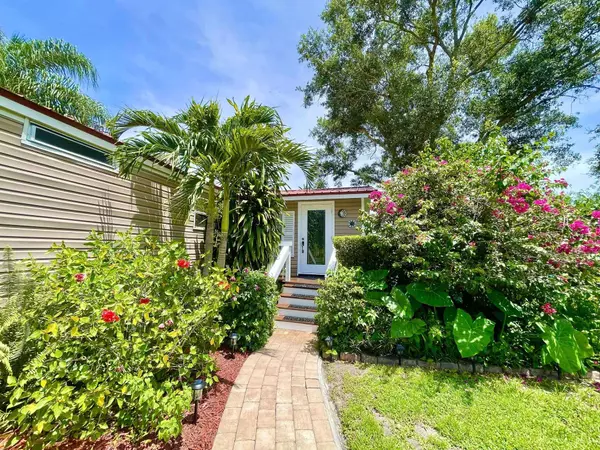 Okeechobee, FL 34974,5755 NE 3rd LN