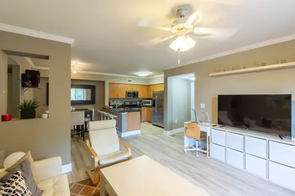 West Palm Beach, FL 33411,6559 Emerald Dunes DR 201