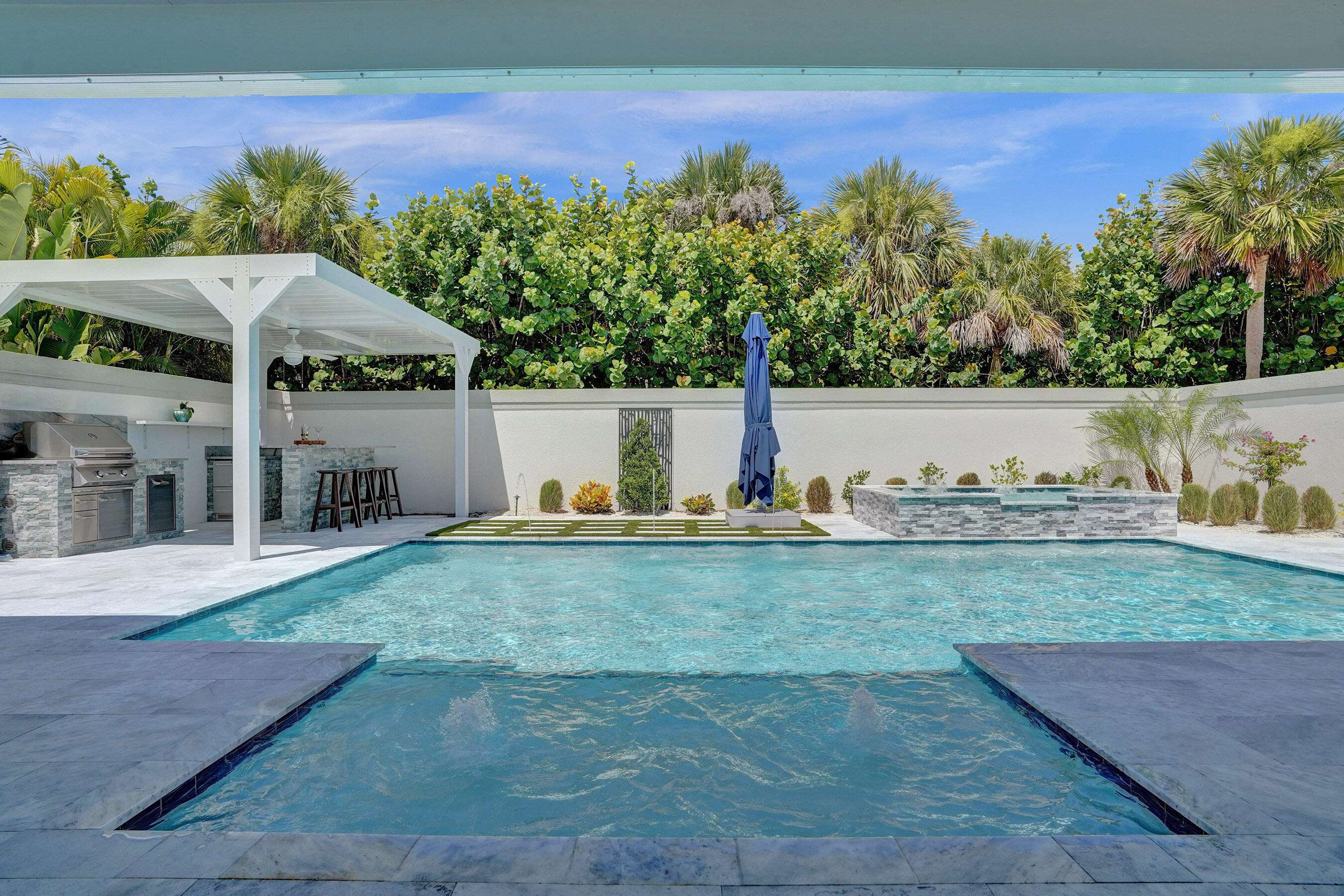 Jupiter, FL 33477,147 Sand Pine DR
