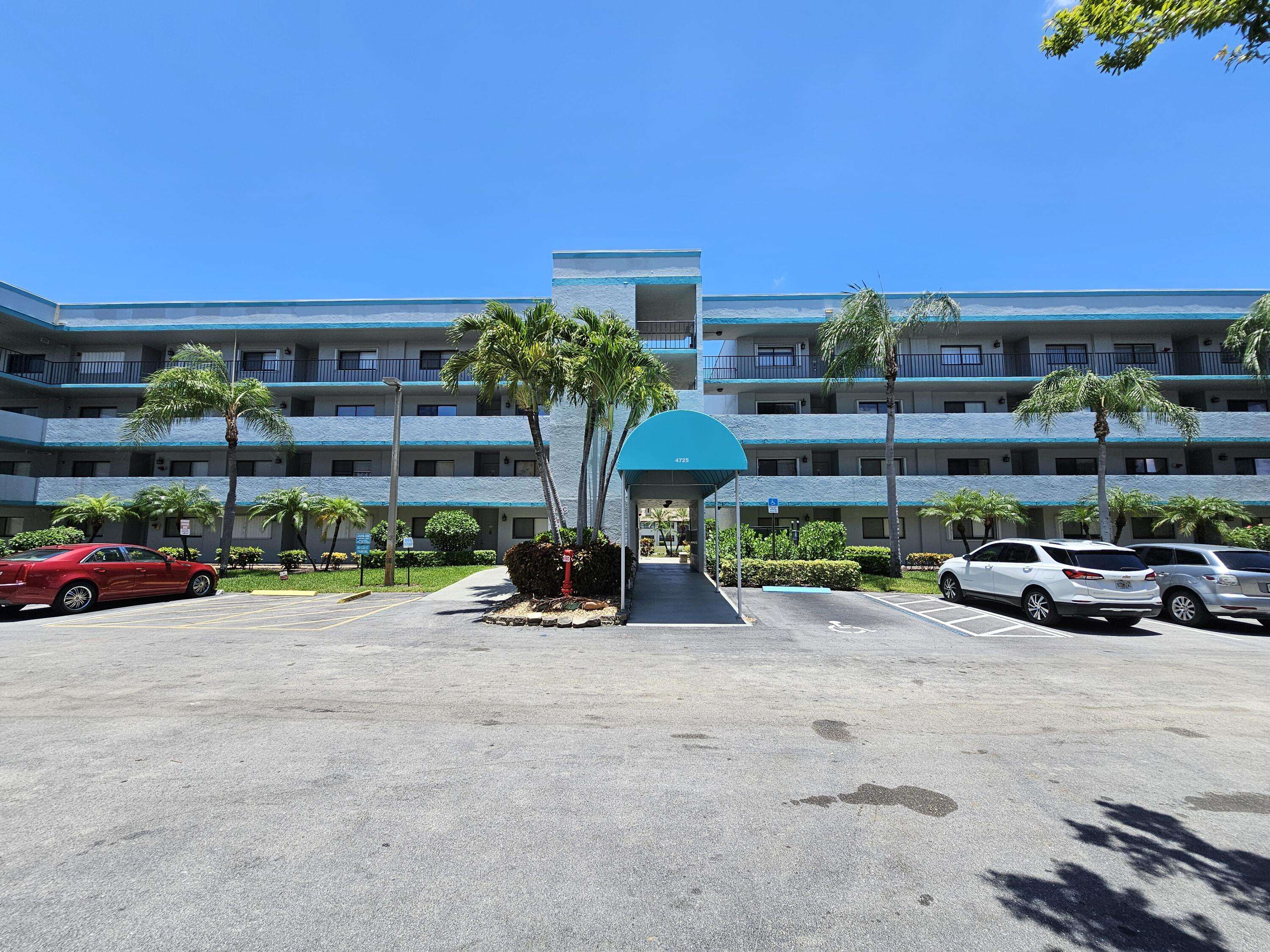 4725 E Lucerne Lakes BLVD 413, Lake Worth, FL 33467