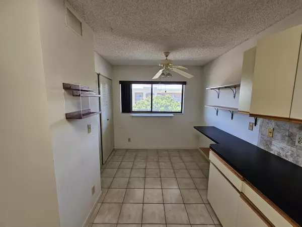 Lake Worth, FL 33467,4725 E Lucerne Lakes BLVD 413
