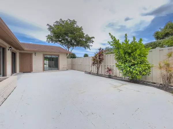 Boca Raton, FL 33496,9730 Boca Gardens Pkwy D