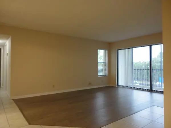 Greenacres, FL 33415,714 Sunny Pine WAY D2