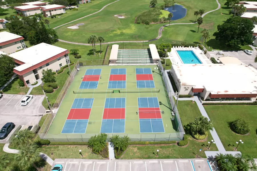 16 Vista Palm LN 204, Vero Beach, FL 32962
