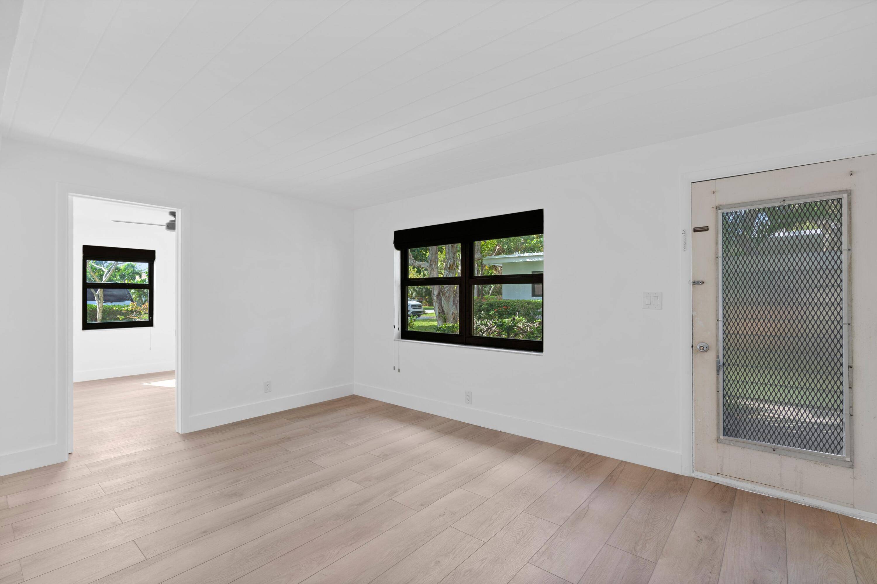 Delray Beach, FL 33444,237 NE 10th ST 241