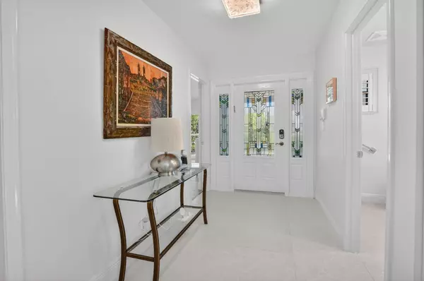 Boca Raton, FL 33434,19452 Waters Reach LN 303