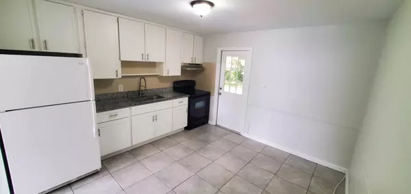 Fort Pierce, FL 34946,2590 Seneca AVE