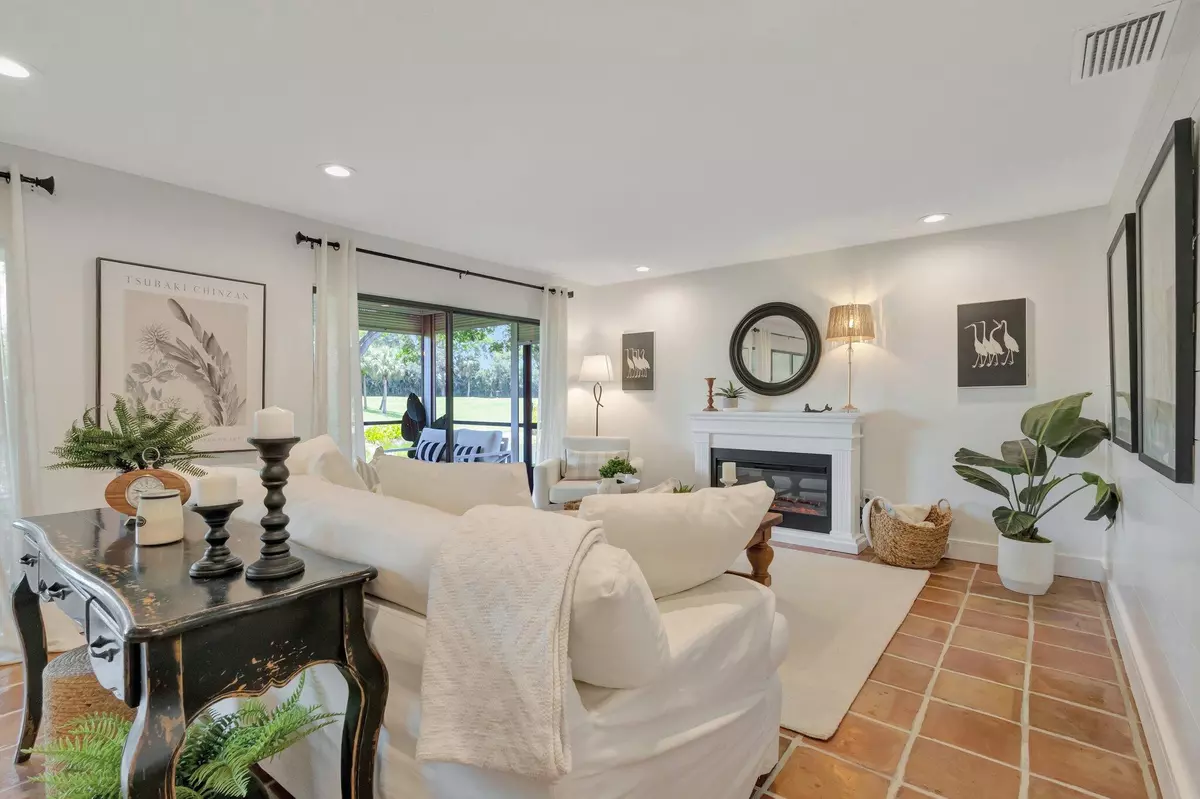 Boynton Beach, FL 33436,27 Westgate LN C