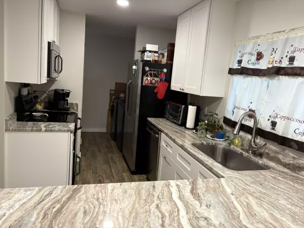 Fort Pierce, FL 34982,6006 Balsam DR