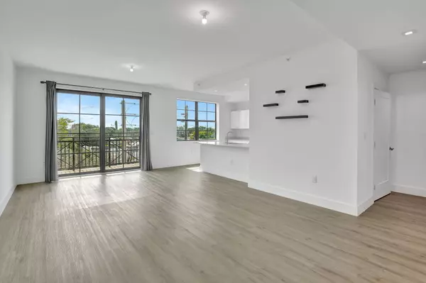 4100 SW 64th AVE 315, Davie, FL 33314