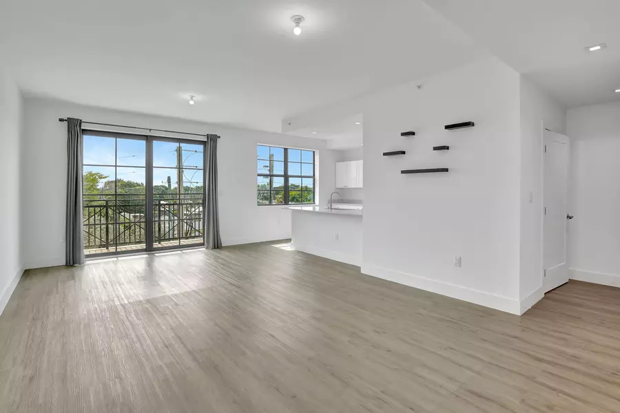 4100 SW 64th AVE 315, Davie, FL 33314