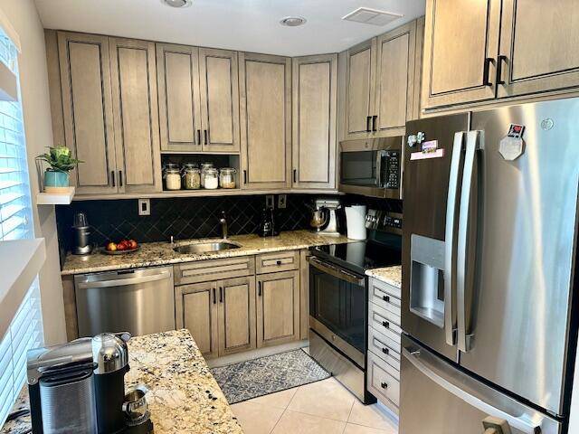 184 Piedmont D 184, Delray Beach, FL 33484
