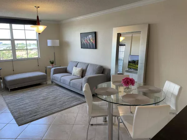 West Palm Beach, FL 33407,1801 N Flagler DR 818 (Seasonal)