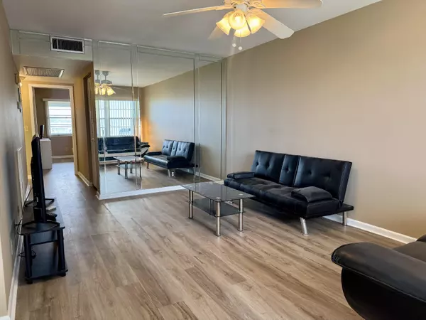 Boca Raton, FL 33434,4019 Lincoln A
