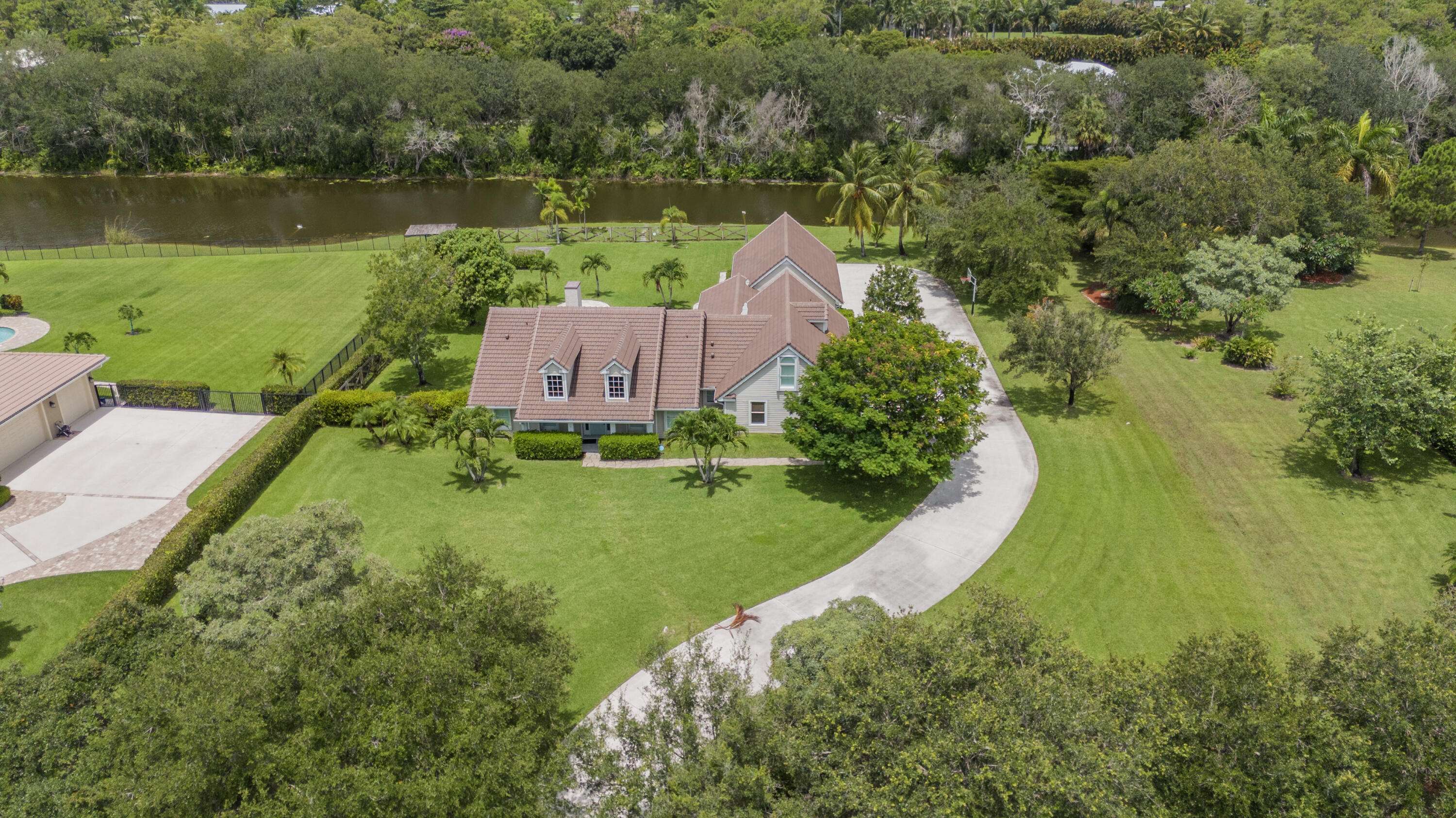 Lake Worth, FL 33449,5703 Lago Del Sol DR