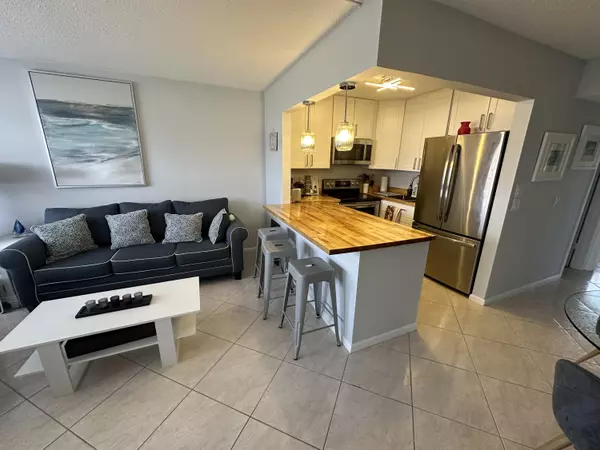 West Palm Beach, FL 33417,3 Berkshire A