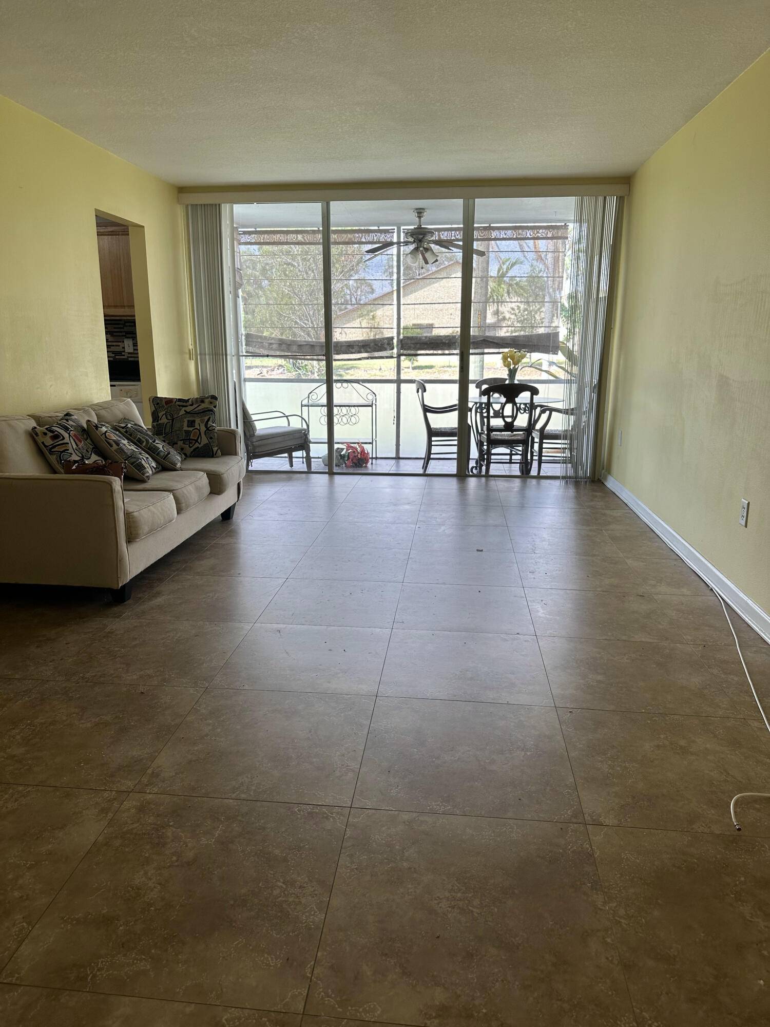 Palm Springs, FL 33461,500 Davis RD 35