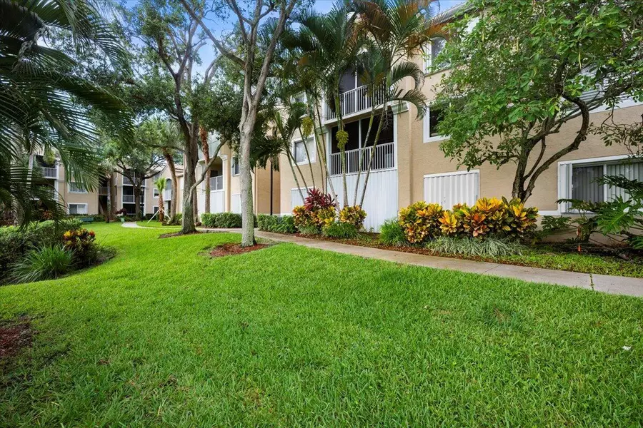 272 Village BLVD 7308, Tequesta, FL 33469