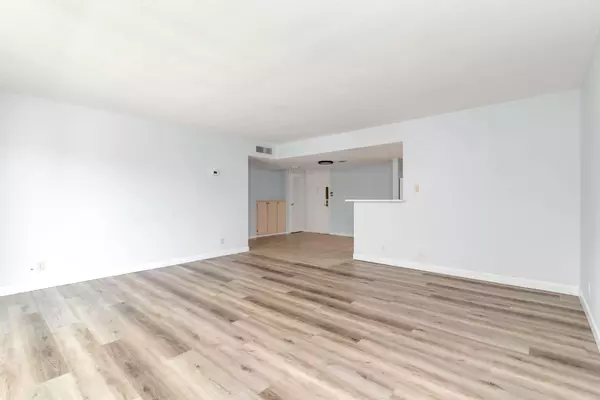 West Palm Beach, FL 33401,1501 S Flagler DR 3f