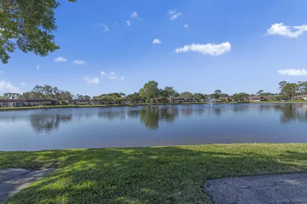 857 Worcester B LN B, Lake Worth, FL 33467