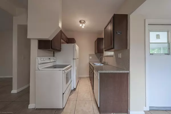 Pompano Beach, FL 33064,5275 NE 16 AVE