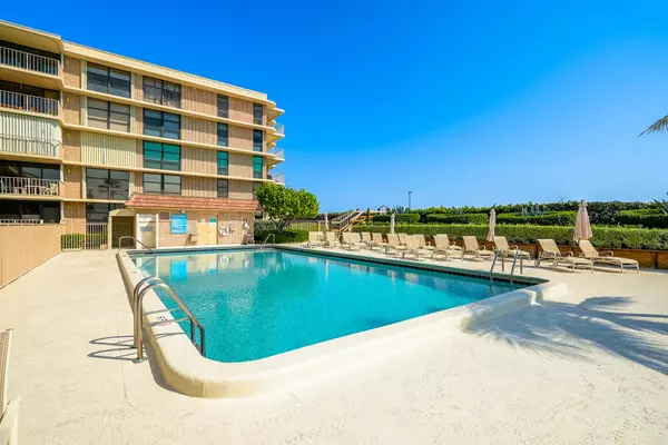 Palm Beach, FL 33480,3200 S Ocean BLVD D203