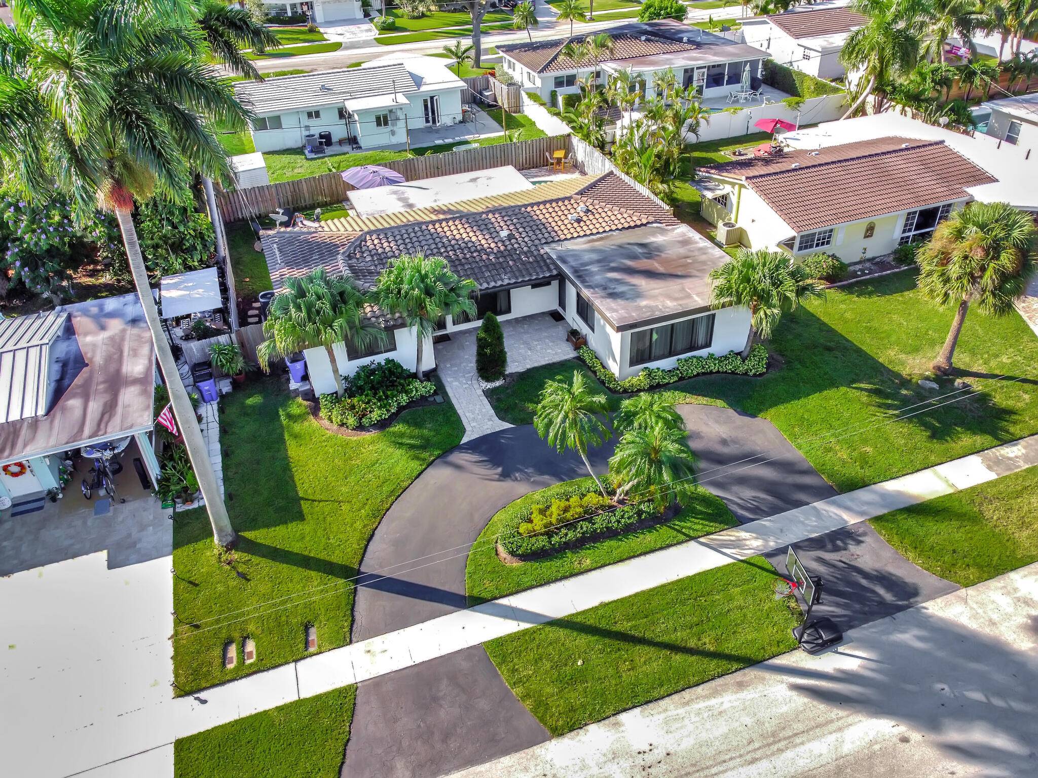 Deerfield Beach, FL 33441,908 SE 16th ST