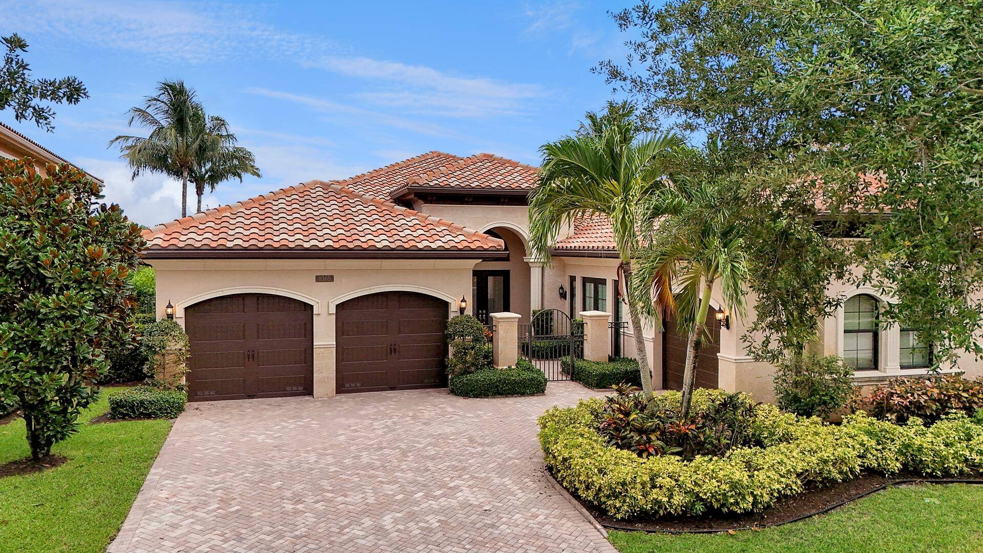 8365 Hawks Gully AVE, Delray Beach, FL 33446