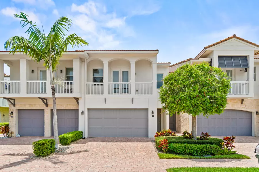 100 NW 69th CIR 102, Boca Raton, FL 33487