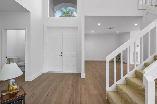 Boca Raton, FL 33496,17081 Newport Club DR