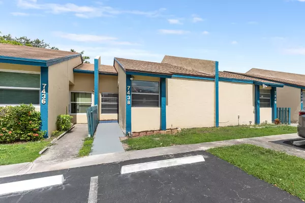 7438 NW 34th ST, Lauderhill, FL 33319