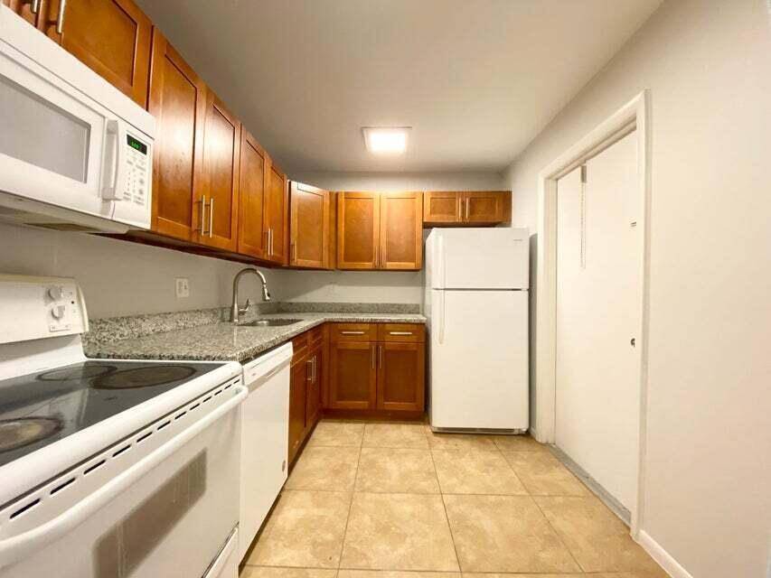 Boca Raton, FL 33486,622 NW 13th ST 27