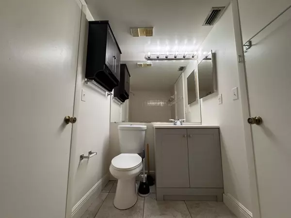 Coconut Creek, FL 33073,5055 Wiles RD 206