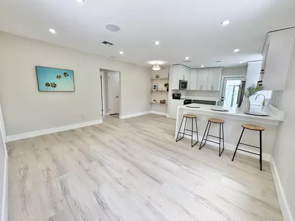 West Palm Beach, FL 33405,606 Avenida Alegre