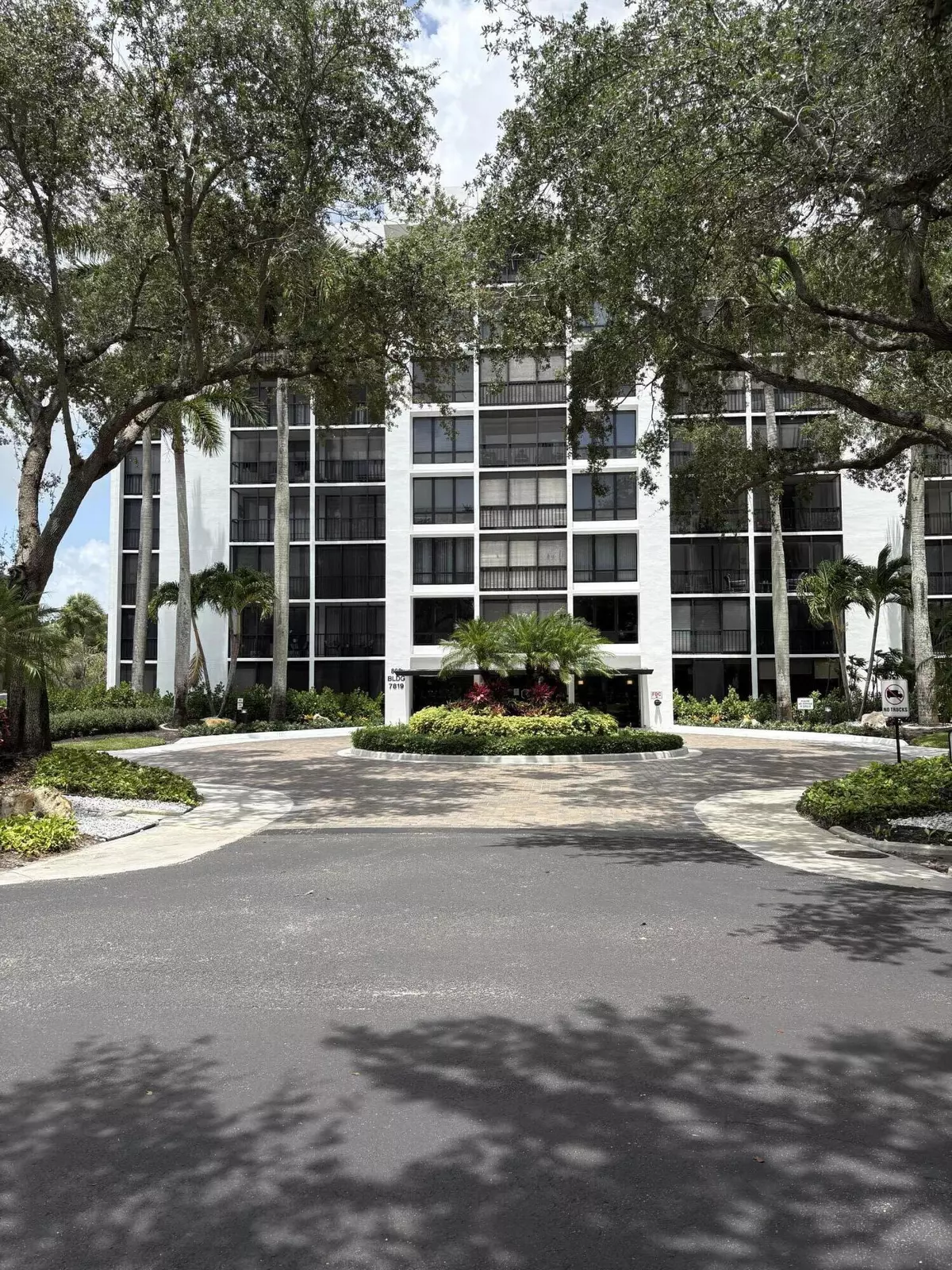 Boca Raton, FL 33434,7819 Lakeside BLVD 876