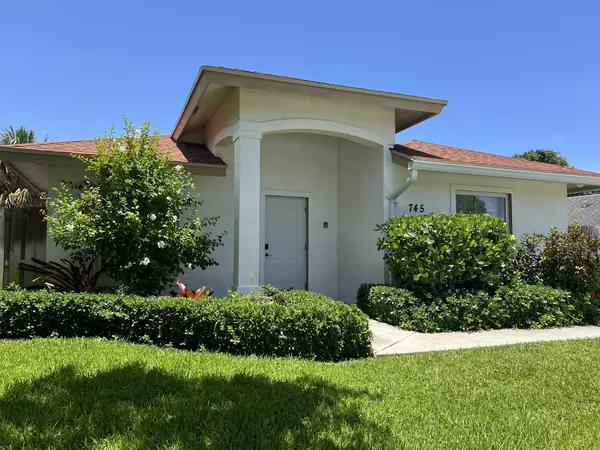 745 Tallapoosa ST, West Palm Beach, FL 33405