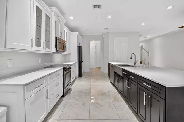 Boynton Beach, FL 33426,125 Lancaster RD